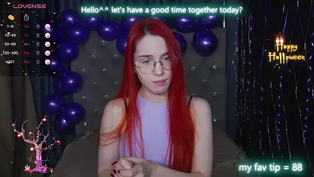 Snapshot of EmilyKents chatting on October 21, 2025, 1:28 am EmilyKents online show from October 21, 2025, 1:28 am