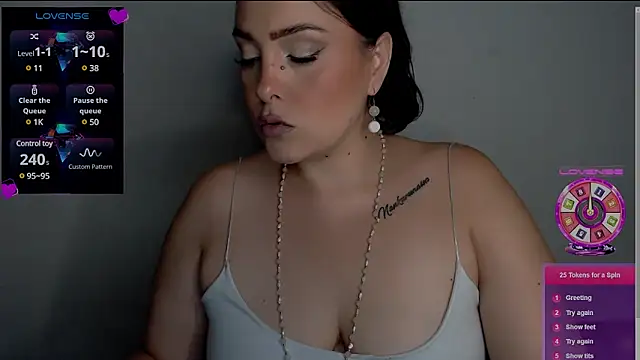 Snapshot of Miss_Agatha chatting on December 19, 2024, 1:28 am Miss Agatha online show from December 19, 2024, 1:28 am