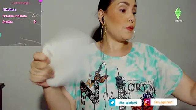 Snapshot of Miss_Agatha chatting on November 8, 2025, 1:39 am Miss Agatha online show from November 8, 2025, 1:39 am