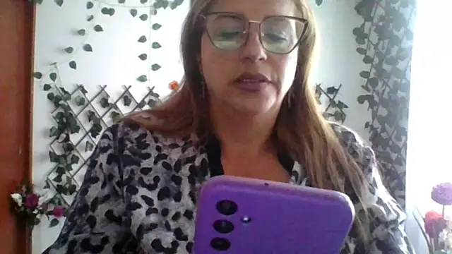 RossanaLionheart online show from December 16, 2025, 7:52 pm