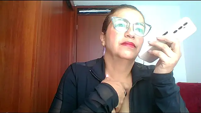 Snapshot of RossanaLionheart chatting on May 3, 2026, 1:17 pm RossanaLionheart online show from May 3, 2026, 1:17 pm