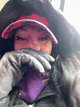 eveangelll online show from February 5, 2025, 8:11 am