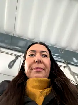 eveangelll online show from November 16, 2025, 8:31 am