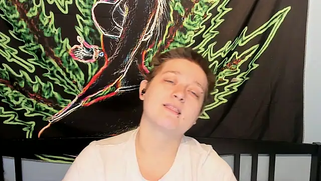 Snapshot of Chloenightmare chatting on November 5, 2025, 7:14 pm Chloenightmare online show from November 5, 2025, 7:14 pm