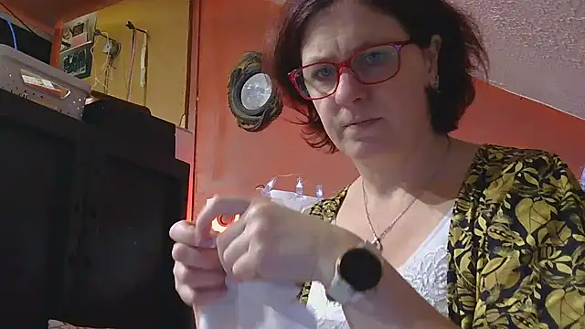 Snapshot of lanax chatting on November 24, 2025, 1:44 pm lanax online show from November 24, 2025, 1:44 pm