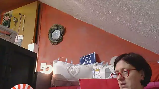 Snapshot of lanax chatting on December 15, 2025, 1:26 pm lanax online show from December 15, 2025, 1:26 pm