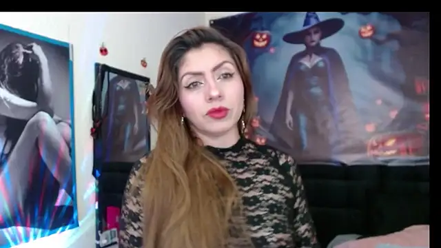 AnthonelaBella online show from October 24, 2025, 12:12 pm