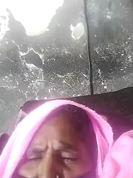 Hot-Shiwani online show from January 15, 2026, 5:01 am