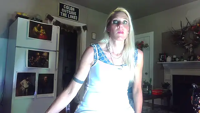 Glamazonx online show from November 10, 2025, 1:26 am