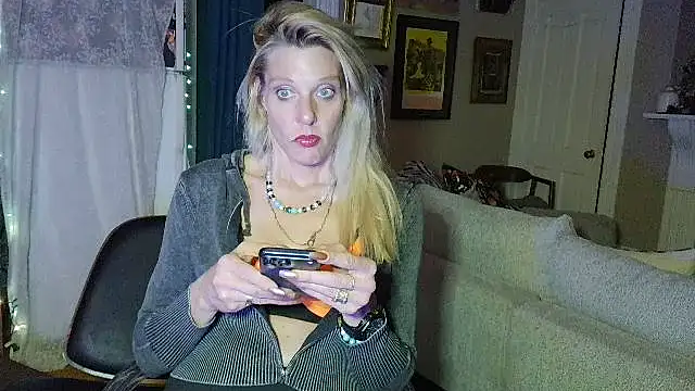 Glamazonx online show from April 14, 2026, 1:55 am