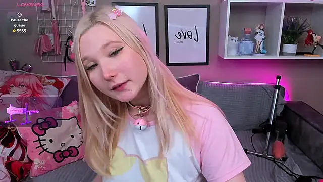 MeowkaKitty online show from January 27, 2025, 7:24 am