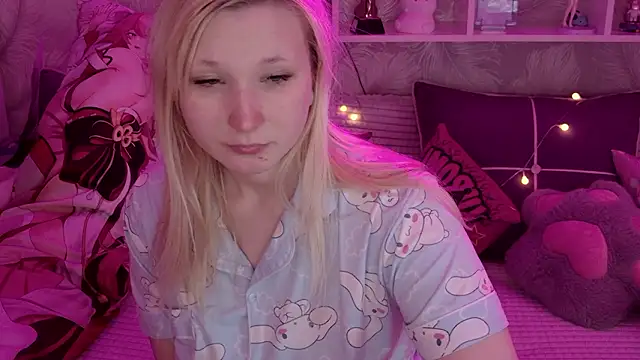 MeowkaKitty online show from February 14, 2026, 3:03 am