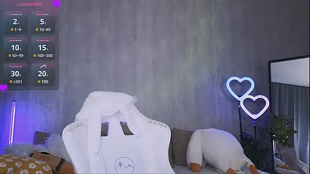 Britney Lynch online show from March 22, 2025, 1:11 am