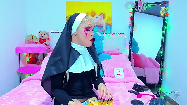 Candy Candy   online show from October 31, 2025, 10:44 pm