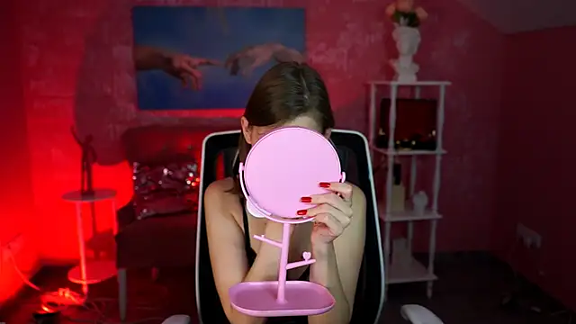 EllaHorton online show from April 12, 2026, 7:13 am