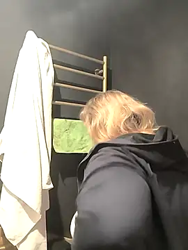 Snapshot of jusichka chatting on March 9, 2026, 6:50 am jusichka online show from March 9, 2026, 6:50 am