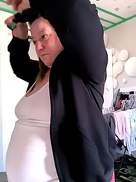 Snapshot of jusichka chatting on March 10, 2026, 7:02 am jusichka online show from March 10, 2026, 7:02 am