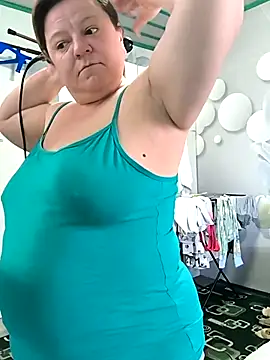 Snapshot of jusichka chatting on April 5, 2026, 6:10 am jusichka online show from April 5, 2026, 6:10 am