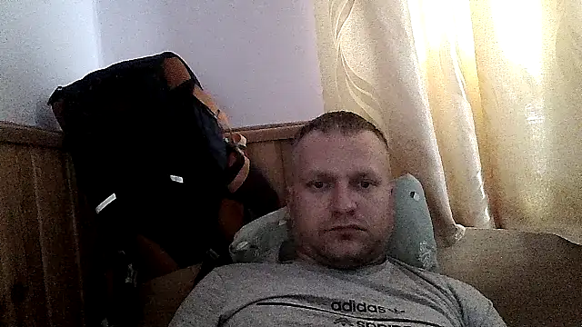 Viktornes1988 online show from July 6, 2026, 5:48 am