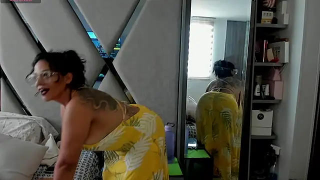 paula daniela1 online show from February 1, 2025, 9:29 pm