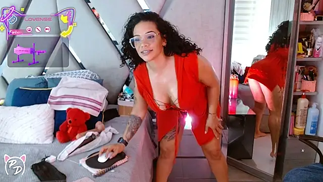 paula daniela1 online show from May 12, 2026, 9:23 pm