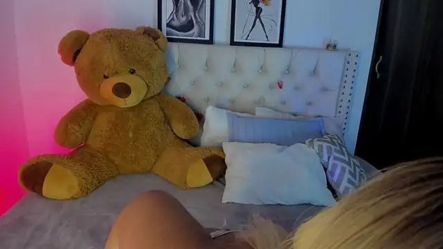 taylor-sexyy online show from March 26, 2026, 5:35 am