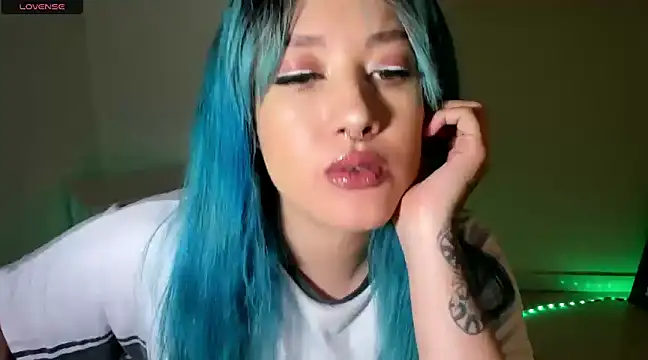 kat apple online show from March 23, 2025, 2:04 am