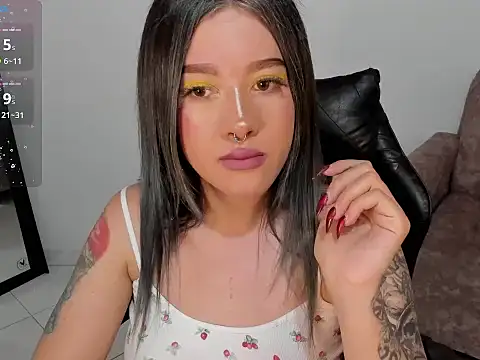 Snapshot of kat_apple chatting on February 10, 2026, 12:04 am kat apple online show from February 10, 2026, 12:04 am