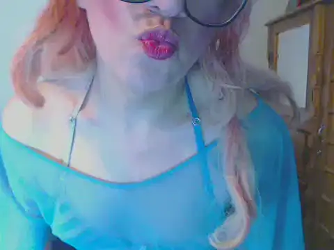 LorenJade online show from December 7, 2024, 9:39 am