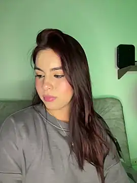 Snapshot of Zarah_Blare chatting on December 12, 2024, 6:57 am Zarah Blare online show from December 12, 2024, 6:57 am