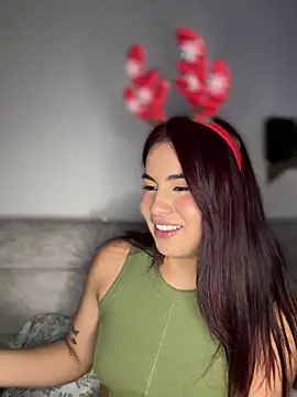 Snapshot of Zarah_Blare chatting on December 24, 2024, 4:55 am Zarah Blare online show from December 24, 2024, 4:55 am