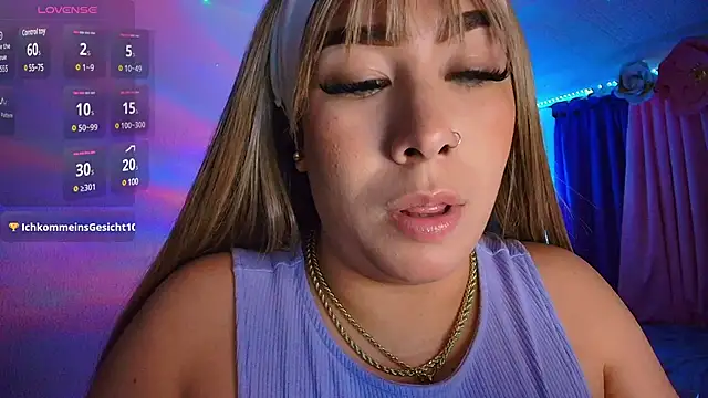 leahtemptation3 online show from March 1, 2025, 3:32 am