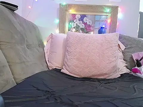 Irresistible24 online show from February 23, 2025, 8:11 pm