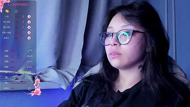 Snapshot of maydaykimmy chatting on December 6, 2024, 11:25 pm maydaykimmy online show from December 6, 2024, 11:25 pm