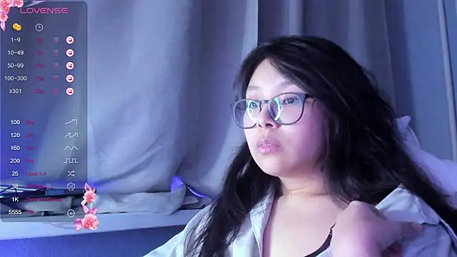 Snapshot of maydaykimmy chatting on December 15, 2024, 2:41 am maydaykimmy online show from December 15, 2024, 2:41 am