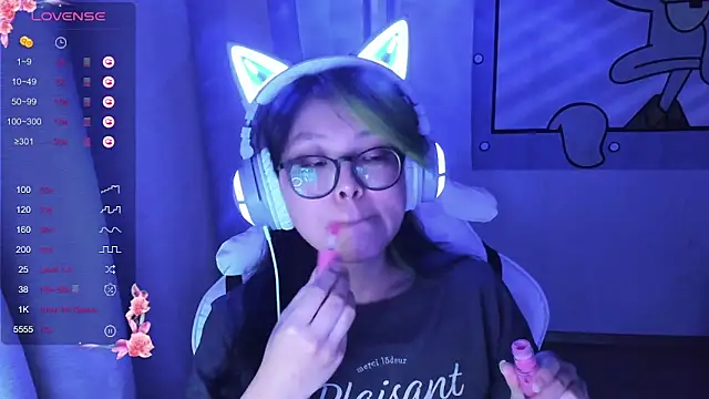 Snapshot of maydaykimmy chatting on January 15, 2025, 2:27 am maydaykimmy online show from January 15, 2025, 2:27 am