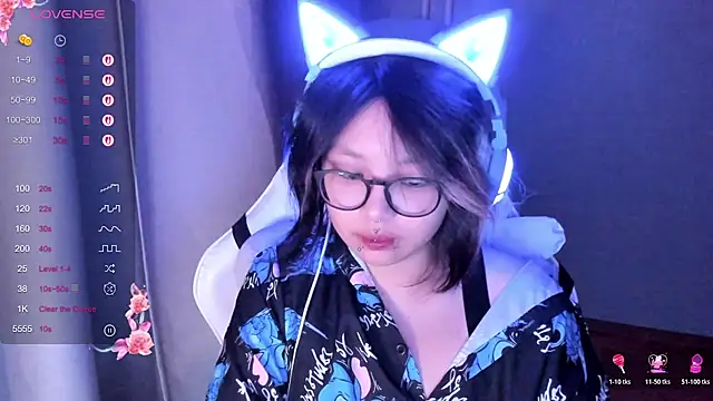 Snapshot of maydaykimmy chatting on October 28, 2025, 8:44 pm maydaykimmy online show from October 28, 2025, 8:44 pm