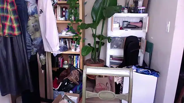 goddessdaisysky online show from September 18, 2025, 6:21 pm