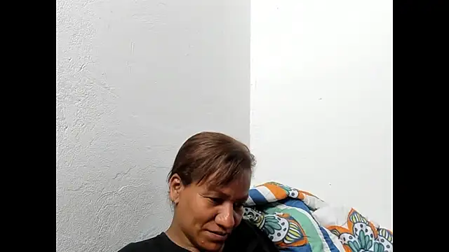 Snapshot of Laflaka22 chatting on December 20, 2024, 11:37 pm Laflaka22 online show from December 20, 2024, 11:37 pm