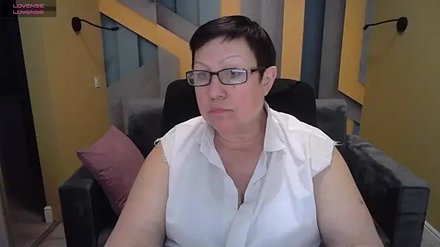 BarbaraTurners online show from February 3, 2025, 10:21 pm