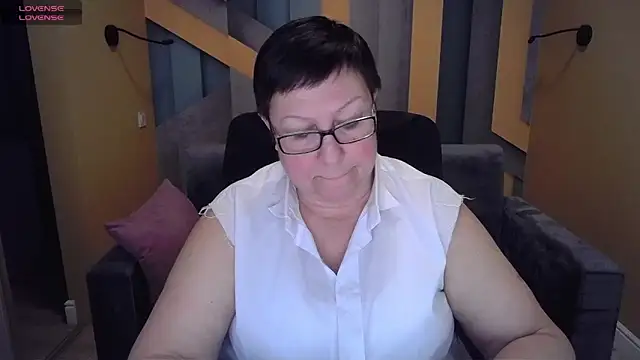 BarbaraTurners online show from February 4, 2025, 1:23 am