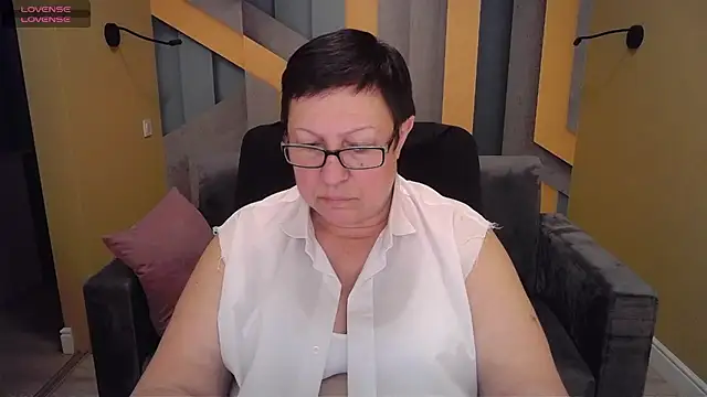 BarbaraTurners online show from February 6, 2025, 2:33 am