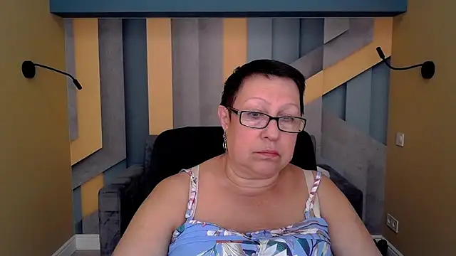 BarbaraTurners online show from September 10, 2025, 6:19 pm