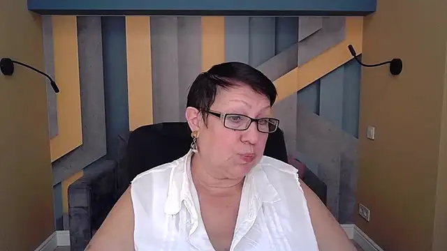 BarbaraTurners online show from October 22, 2025, 6:40 pm