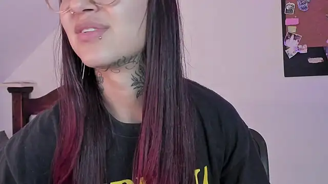 noemi foxxx online show from September 22, 2025, 3:25 pm