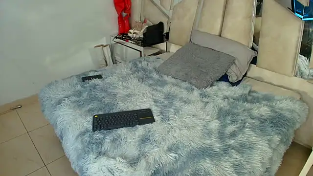 Natalyefoster online show from November 13, 2025, 6:29 pm