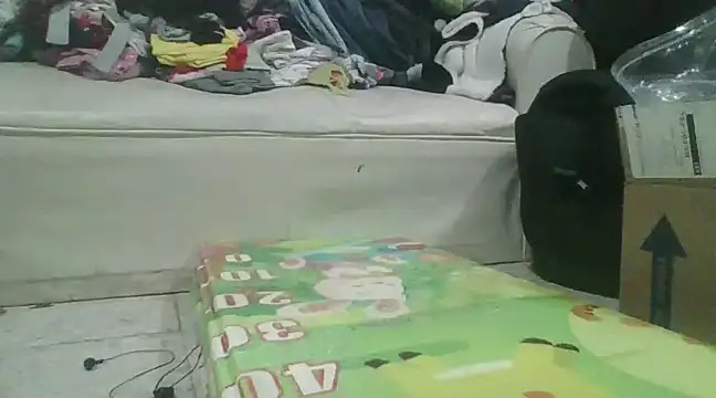 angeljz4 online show from February 4, 2025, 4:37 am