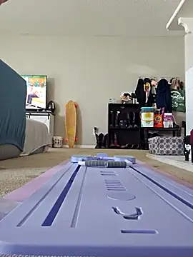 honeeyyy pot online show from February 28, 2025, 9:44 pm