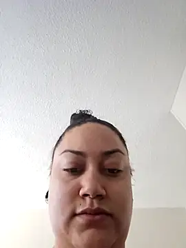 honeeyyy pot online show from March 2, 2025, 7:12 pm