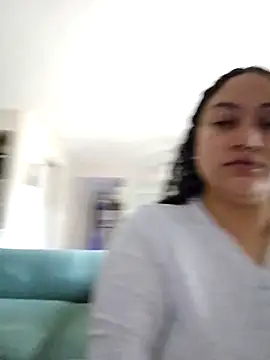 honeeyyy pot online show from September 14, 2025, 5:01 pm